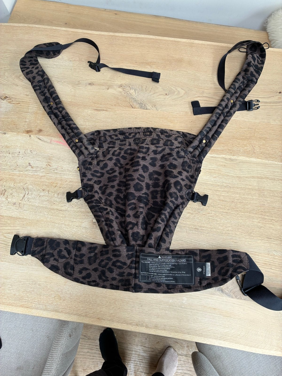 Artipoppe Draagzak Leopard Print, Overige merken, Buik of Rug, Ophalen of Verzenden, Zo goed als nieuw