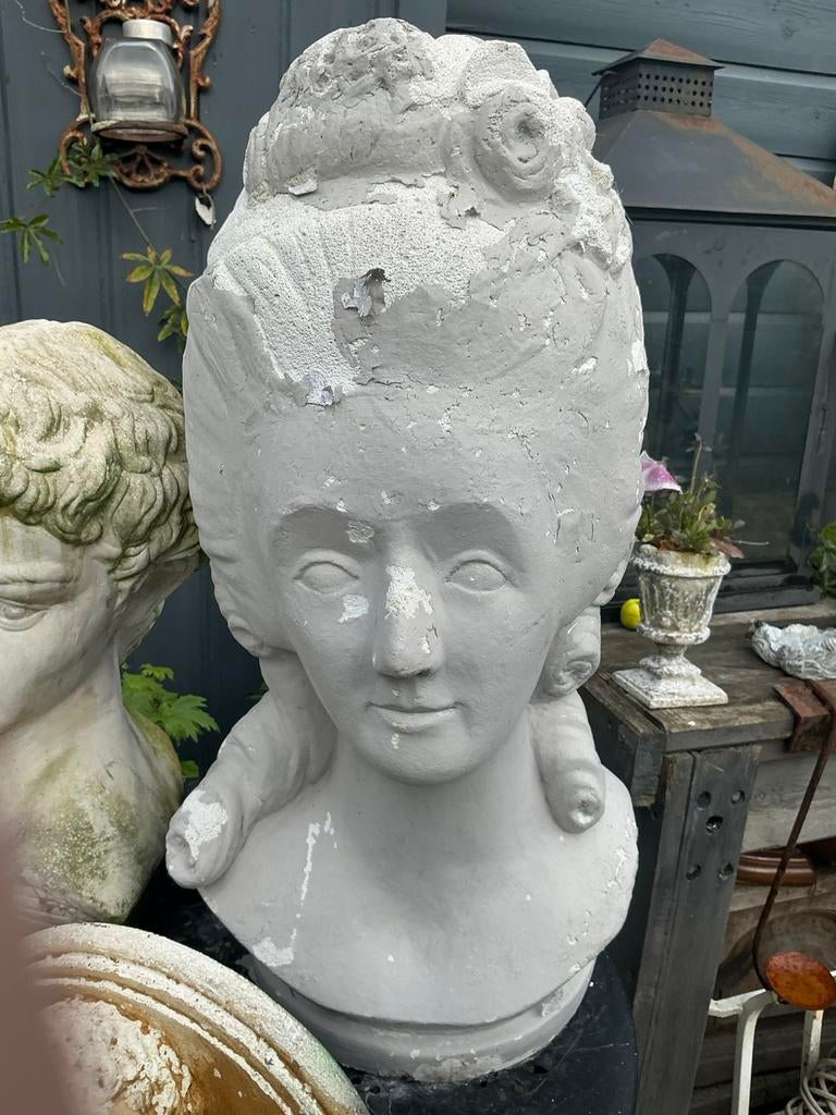 Tuin buste  van vrouwen hoofd, Ophalen
