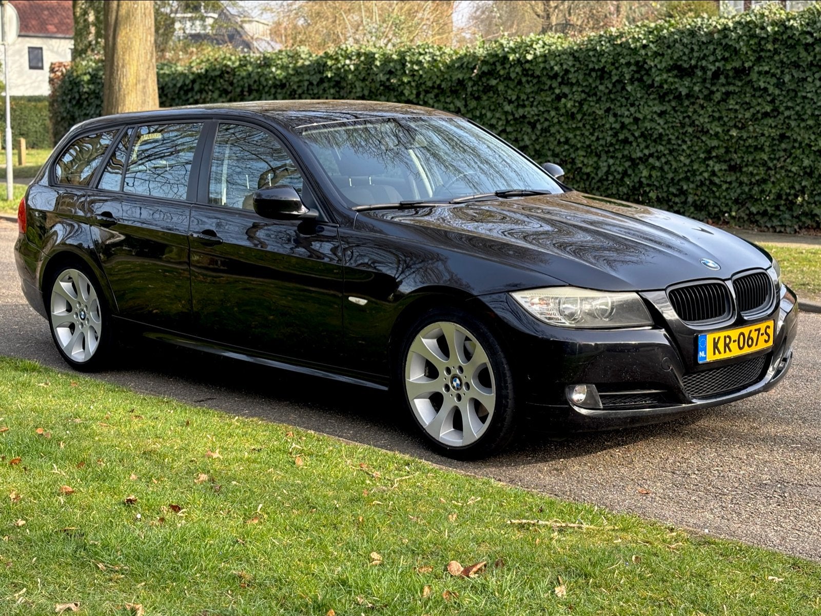 BMW 3-Serie 2.0 I 320 Touring 2011 | kapotte motor, Auto's, Achterwielaandrijving, 1995 cc, 4 cilinders, Zwart