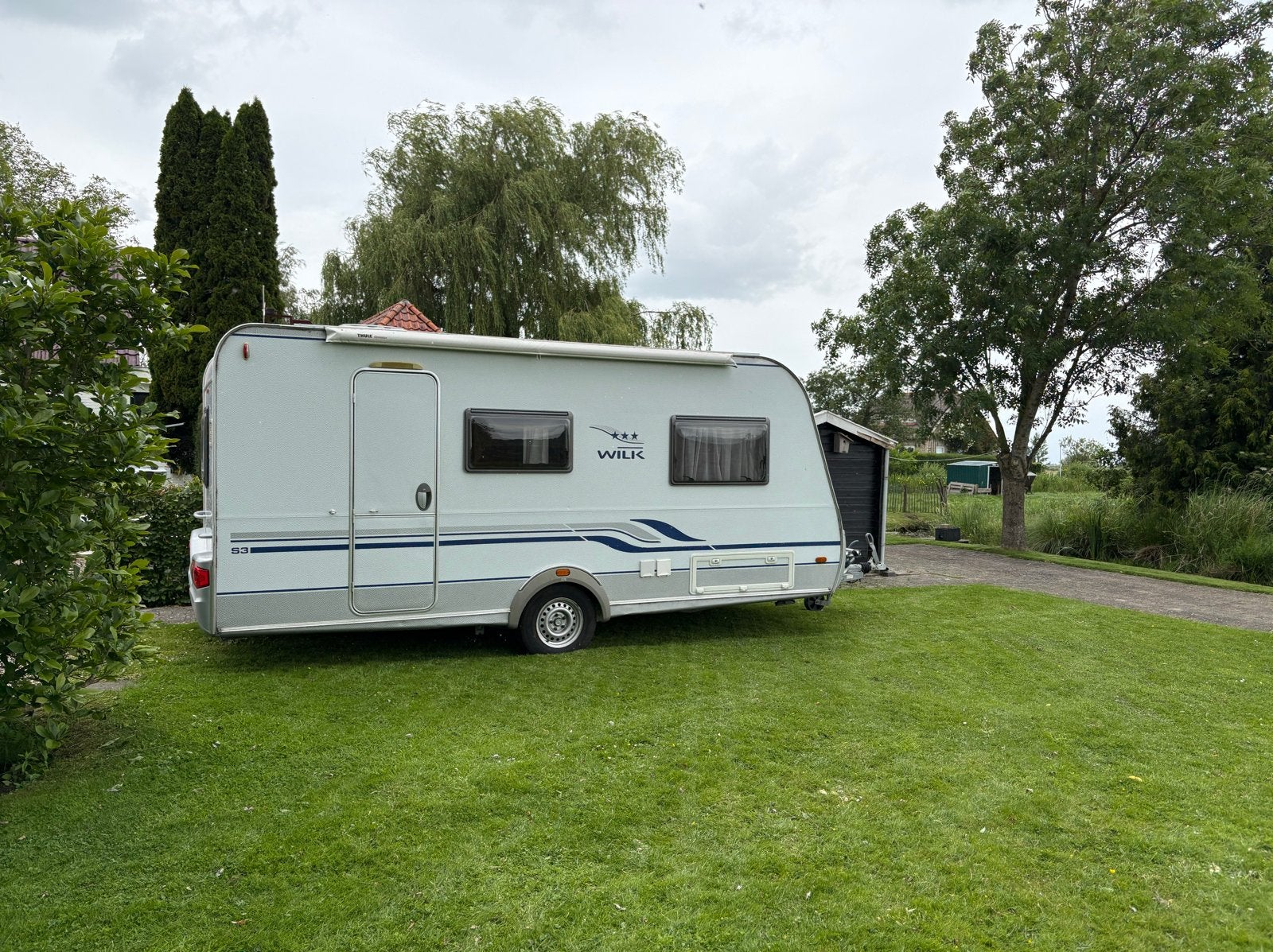 Wilk Caravan met Rondzit en Vast Bed, Vast bed, Schokbreker, Rondzit, Particulier