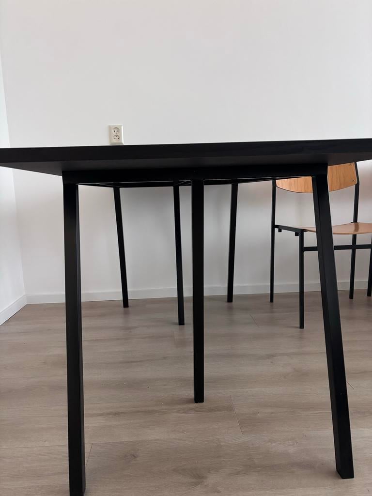 HAY Loop Stand tafel zwart, Huis en Inrichting, Ophalen, Gebruikt, 100 tot 150 cm, 50 tot 100 cm