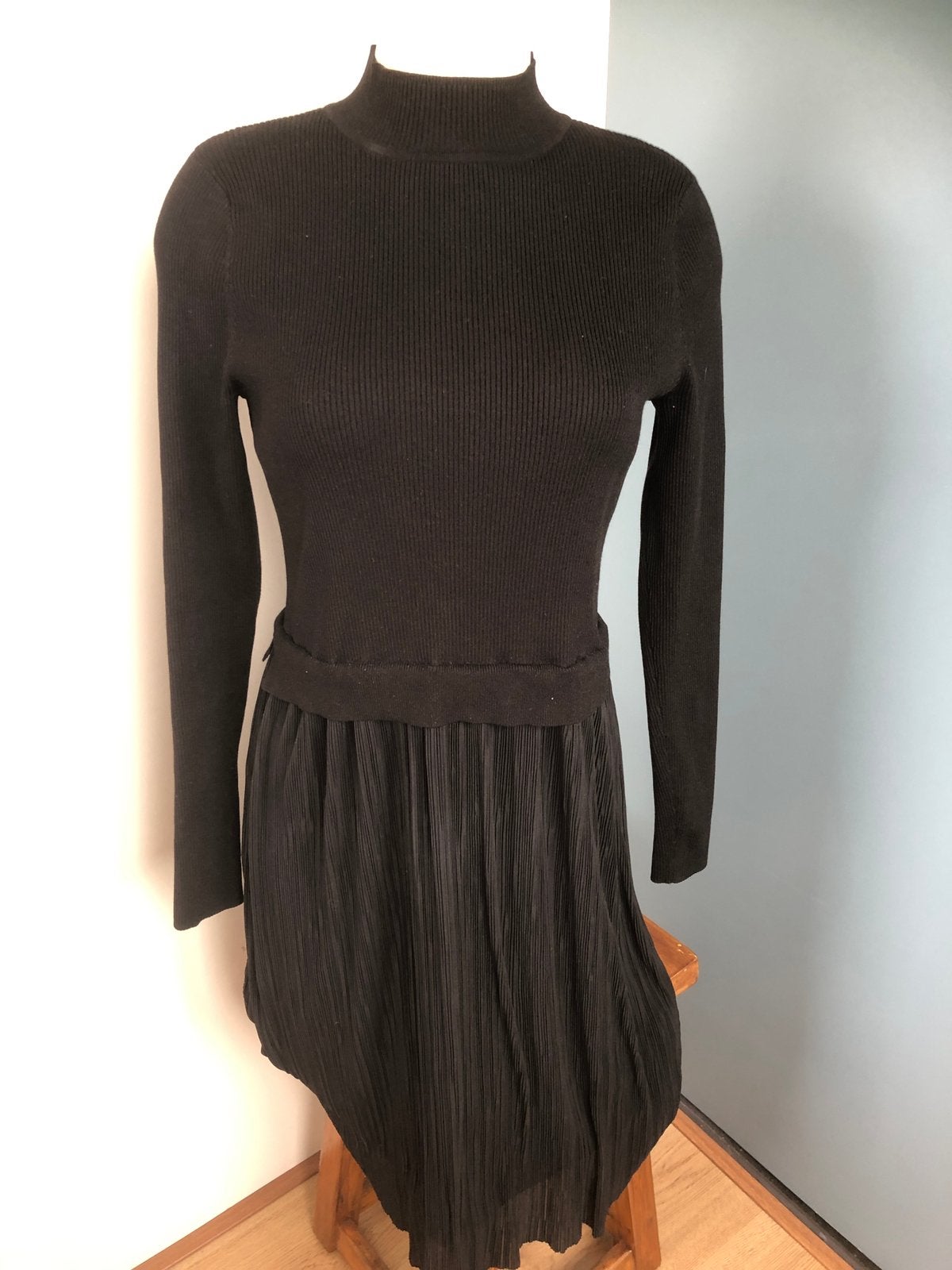 Karen Millen zwart jurkje m plissé Jersey, Maat 38/40 (M), Karen Millen, Zwart, Ophalen of Verzenden