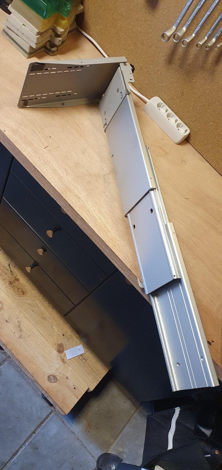 Uitschuifbare tv beugel Caratec Flex CFA101L, Ophalen of Verzenden, Gebruikt