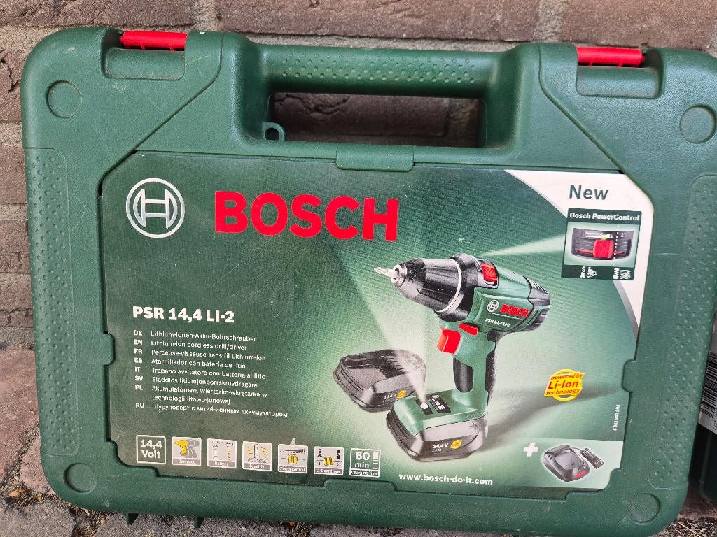 Bosch schroef/boor machine 14.4 amper met 2 Li-ion accu, Ophalen of Verzenden, Gebruikt, 400 tot 600 watt, Boor- en Schroefmachine
