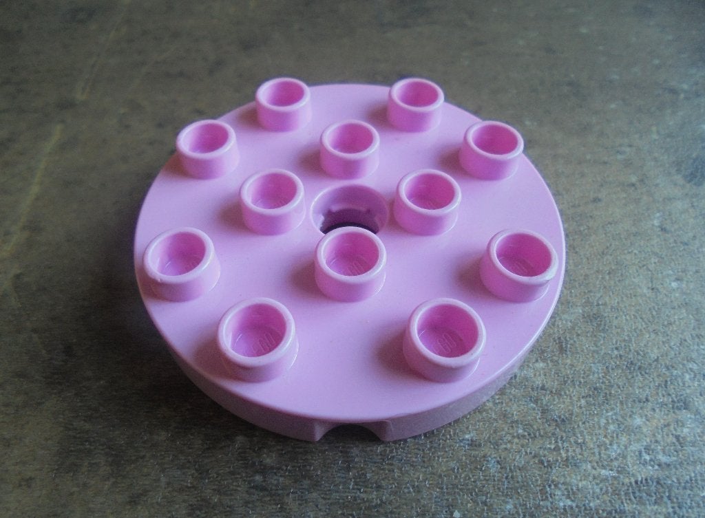 Lego Duplo Plate 4x4 Round with Hole (zie foto's), Ophalen of Verzenden, Gebruikt, Losse stenen, Duplo