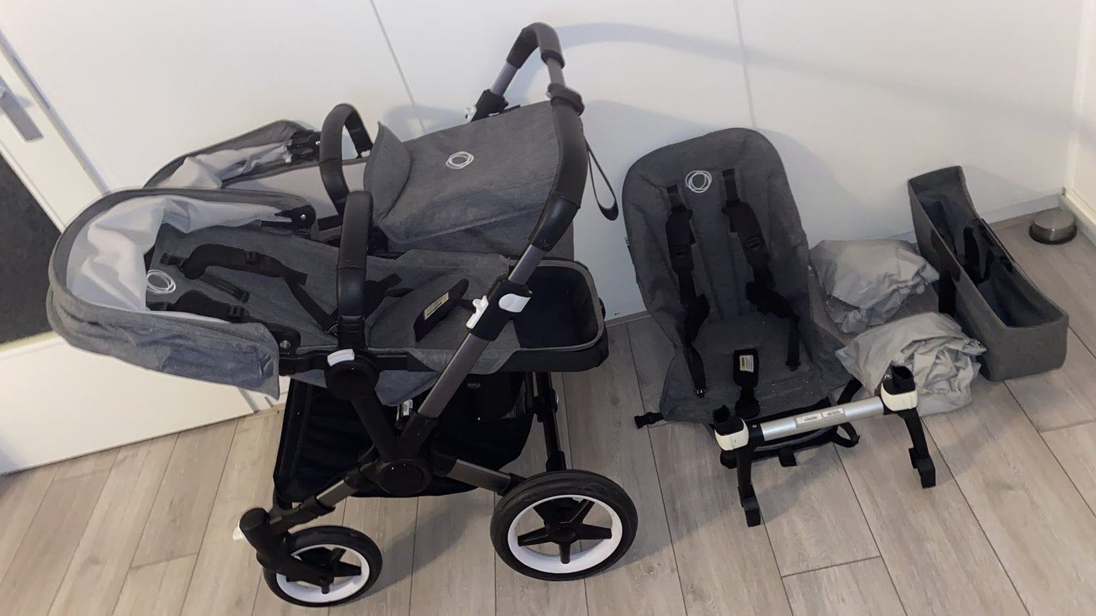 Bugaboo donkey 5 duo Graphite grey, Support@bugaboo.com, Bugaboo, Ophalen of Verzenden, Zo goed als nieuw