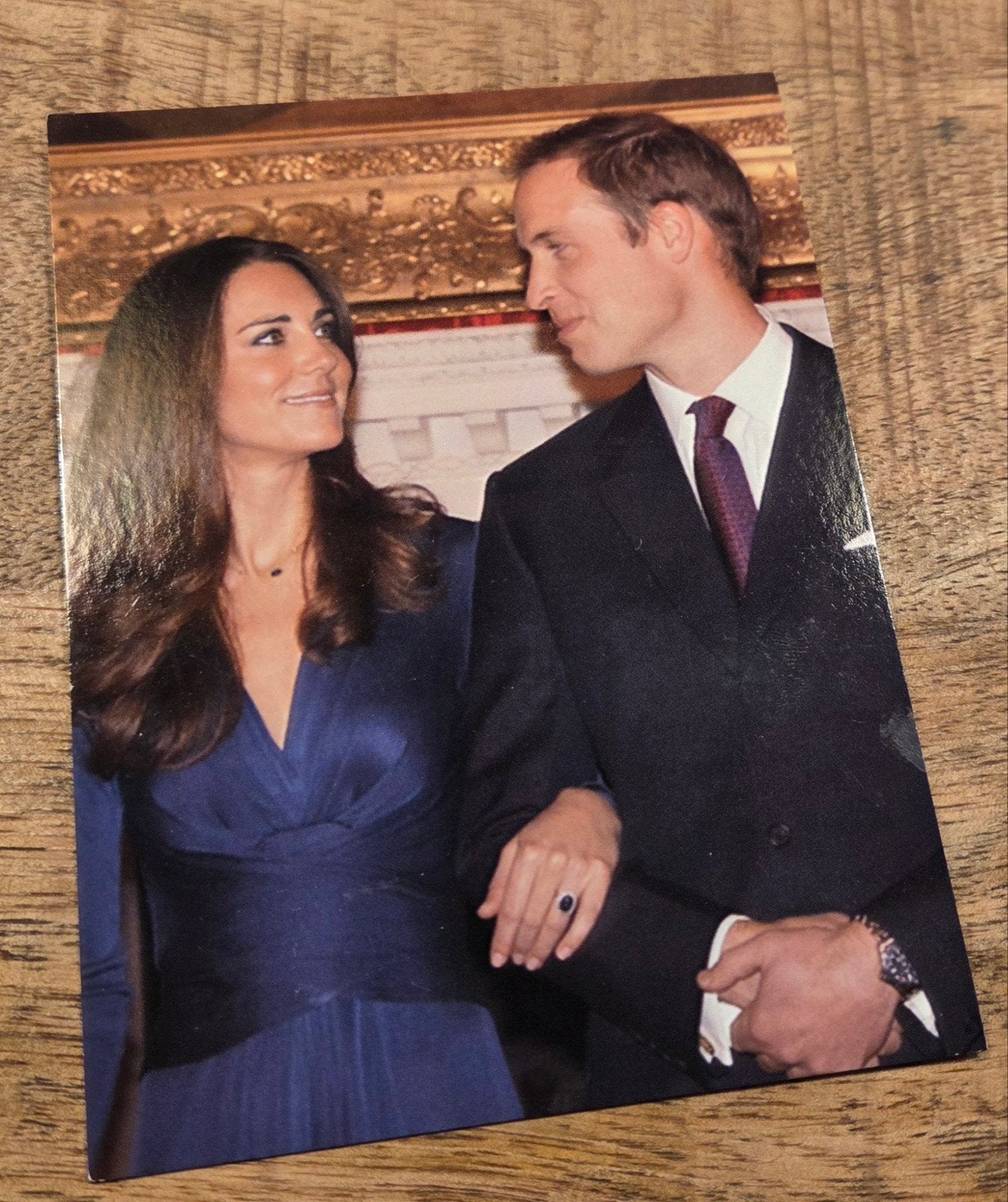 Prins William en Kate Middleton - Koninklijke Ansichtkaart, Verzamelen, Verzenden, 1980 tot heden, Ongelopen, Sterren en Beroemdheden