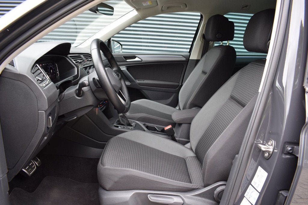 Volkswagen Tiguan 1.4 TSI eHybrid SOH 93.3% / VIRTUAL / EL.T, 1716 kg, Gebruikt, 4 cilinders, 150 pk