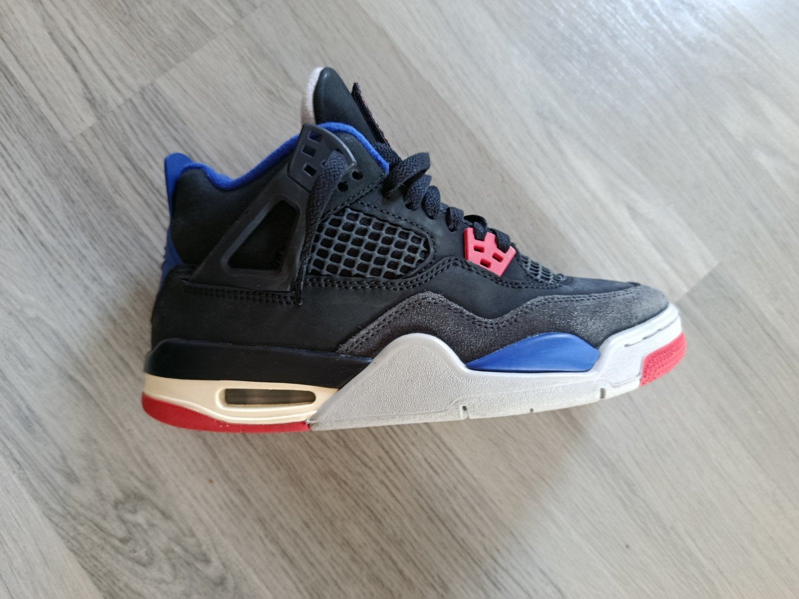 Nike Air Jordan 4 Retro rare air sneakers, Kinderen en Baby's, Kinderkleding | Schoenen en Sokken, Ophalen, Jongen of Meisje, Schoenen