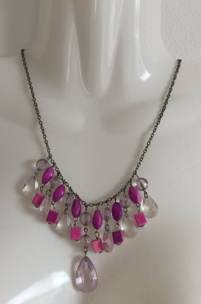 Stijlvolle ketting met paars,roze en transparante kralen, Ophalen of Verzenden, Gebruikt, Paars, Overige materialen