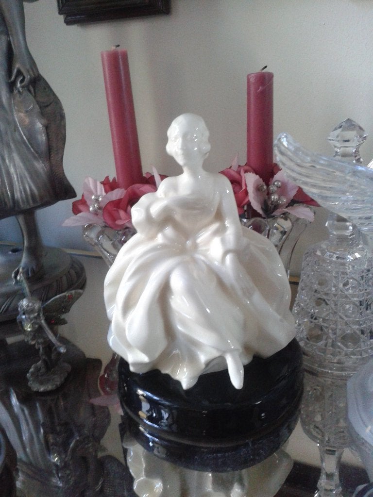 Vintage BAKJE voor HOEDENSPELDEN ~ Gracieuze DAME, Porselein, Ophalen of Verzenden