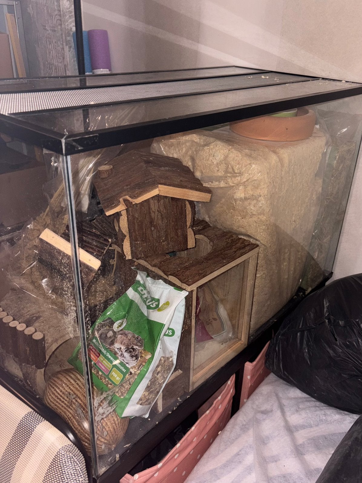 Terrarium 80x40x50 met veel attributen., Dieren en Toebehoren, Reptielen en Amfibieën | Toebehoren, Ophalen, Zo goed als nieuw