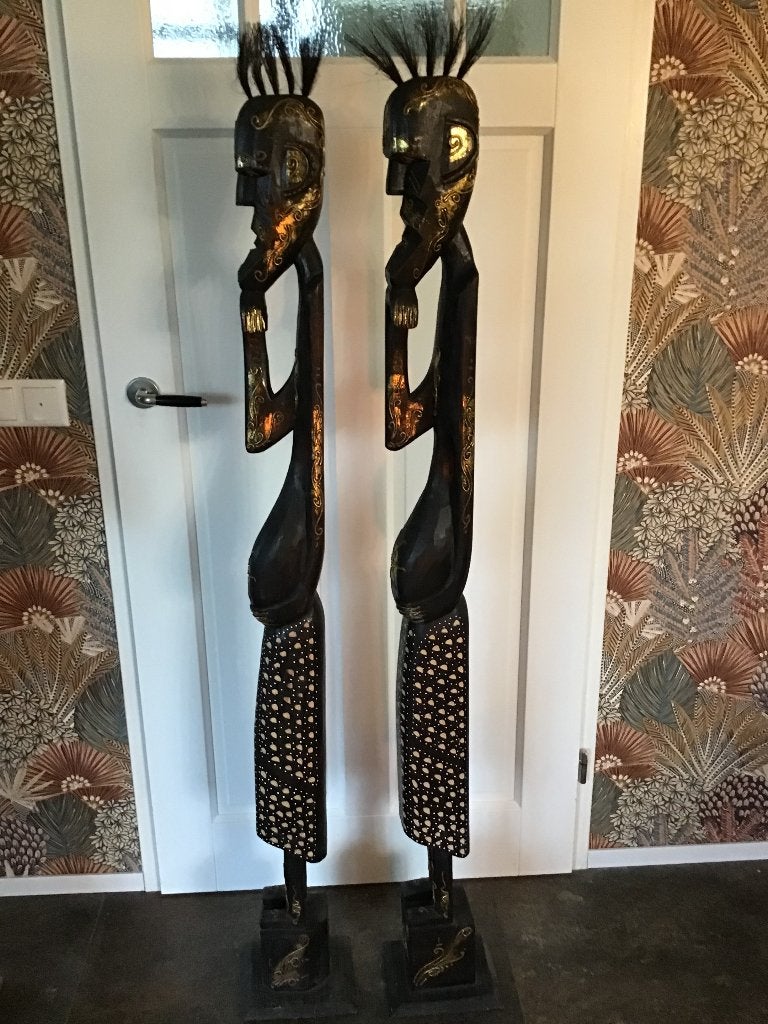 Set van 2 handgesneden houten beelden, 163 en 158 cm hoog, Antiek en Kunst, Ophalen, Zwart, 1 meter - 2 meter, Beeld