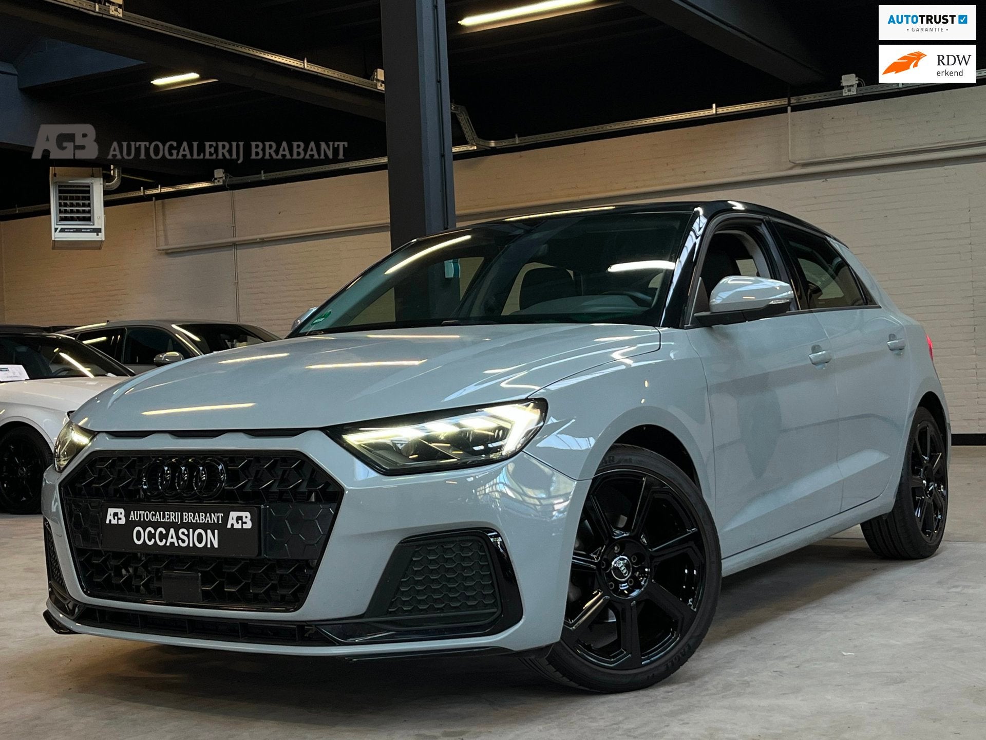Audi A1 Sportback 30 TFSI epic* CarPlay/Virtual/Automaat, Auto's, Stof, Origineel Nederlands, Bedrijf, Grijs