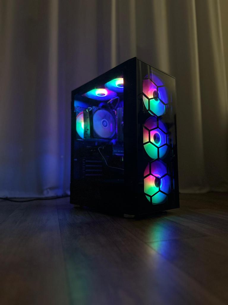 Krachtige Game PC | Ryzen 5 | RX 570, Computers en Software, Desktop Pc's, Ophalen of Verzenden, Zo goed als nieuw, 3 tot 4 Ghz