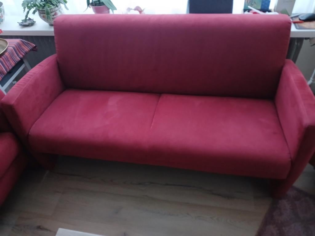 Comfortabele rode ruime tweezitsbank 2 zits bank rood, Huis en Inrichting, Banken | Bankstellen, Ophalen, Gebruikt, 150 tot 200 cm