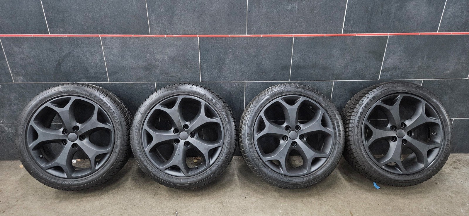 Winterbanden / 235 45 18 / Ford / 5x108 / S-Max / Galaxy, Ophalen, 18 inch, Gebruikt, Banden en Velgen