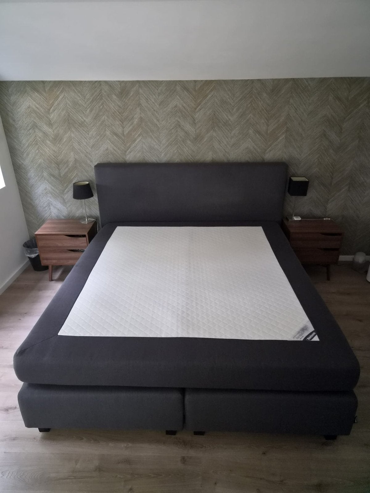 Boxspring Karlsson 180x200 antraciet met pocketveer, Huis en Inrichting, Slaapkamer | Boxsprings, Ophalen, Gebruikt, Tweepersoons