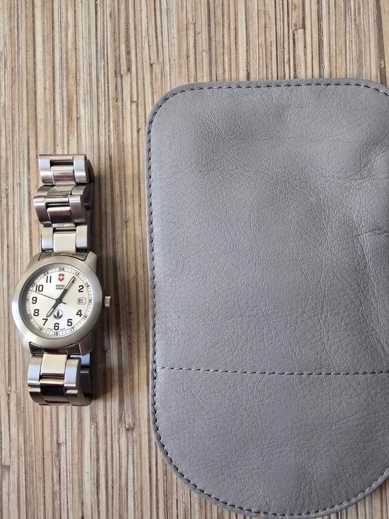 Swiss army horloge., Sieraden, Tassen en Uiterlijk, Horloges | Dames, Gebruikt, Polshorloge, Overige merken, Staal, Staal, Ophalen of Verzenden