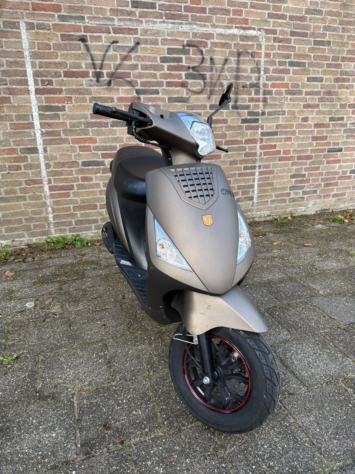 La Souris City S, Ophalen, Overige modellen, Zo goed als nieuw, Benzine
