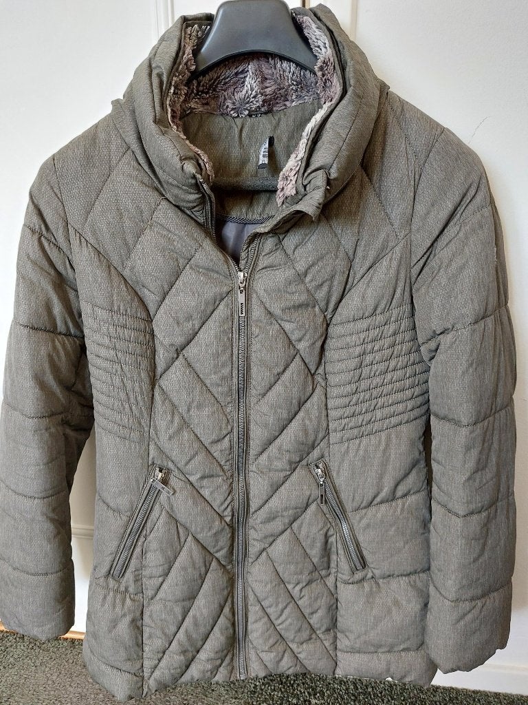 Winterjas met bontkraagje maat 38, Maat 38/40 (M), Ophalen of Verzenden, District, Gedragen