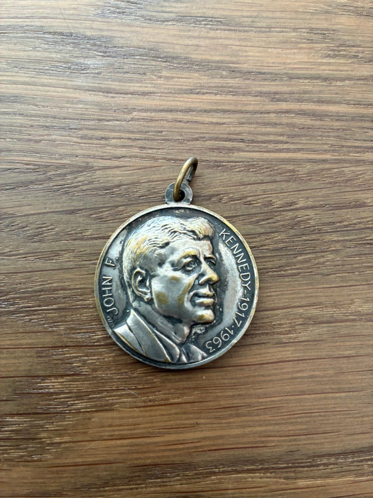 Herdenkingspenning John F Kennedy, Ophalen of Verzenden, Zo goed als nieuw, Sieraad, Christendom | Katholiek