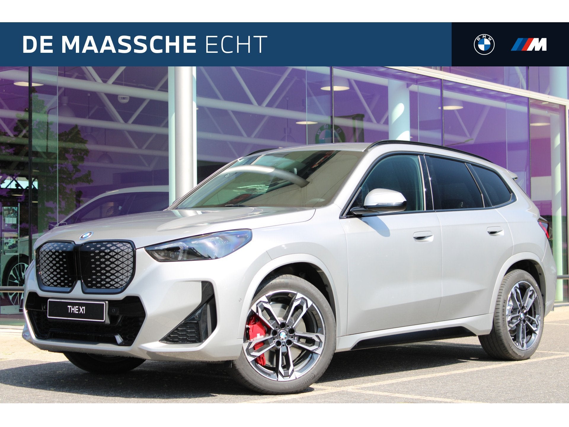 BMW iX1 eDrive20 M Sport / Trekhaak / Sportstoelen / Achteru