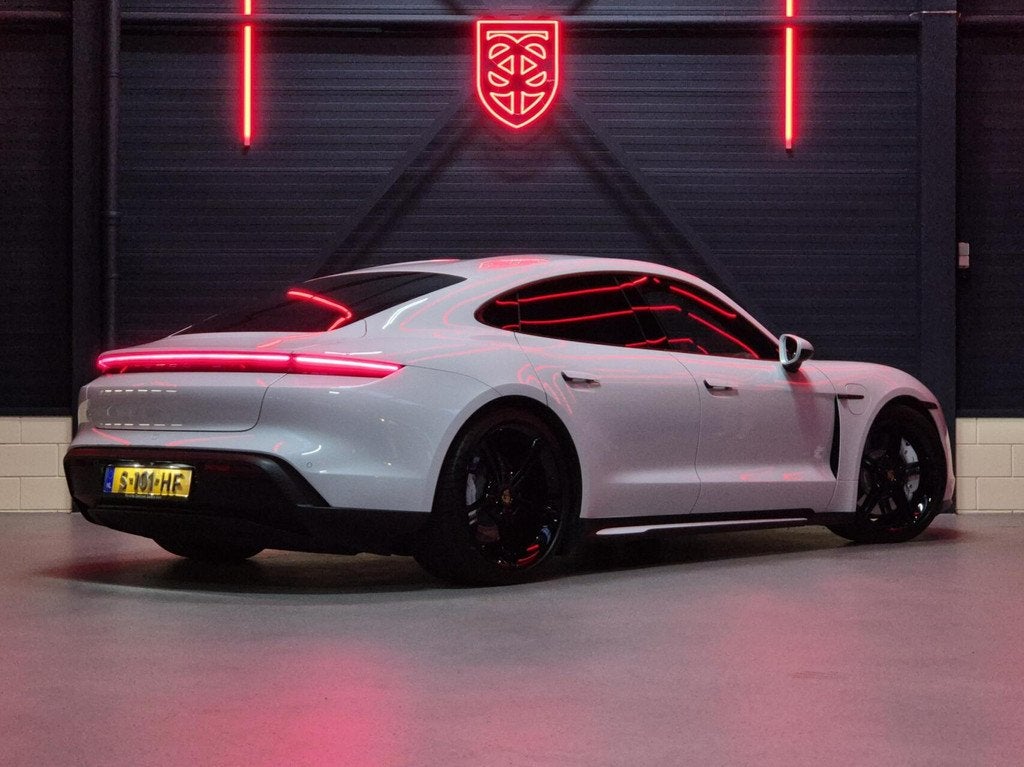 Porsche Taycan 93kWh Performance Plus |FABRIEKSG.|PASM|5-ZIT, Automaat, Achterwielaandrijving, Gebruikt, Zwart