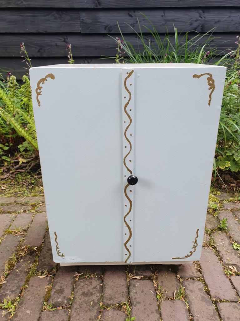 Vintage kledingkastje voor poppenkleding, Ophalen, Gebruikt, ., Jongen of Meisje