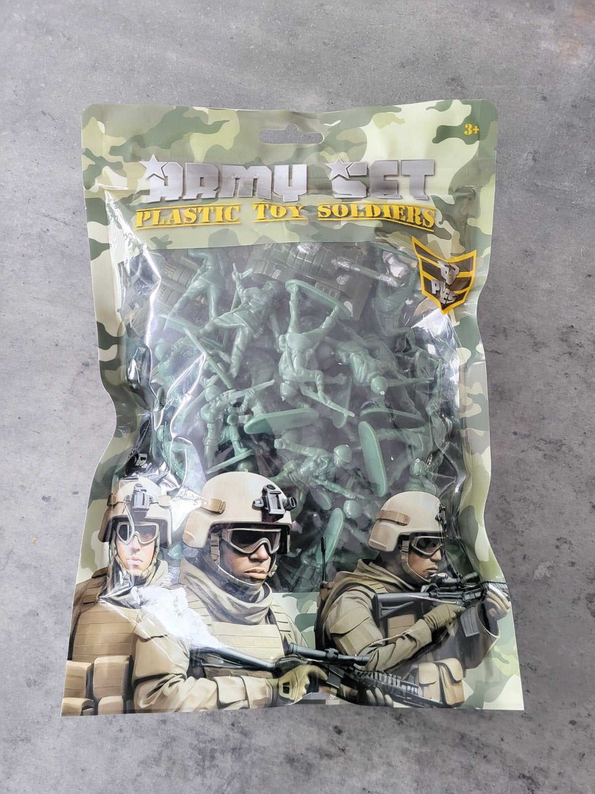 plastic toy soldiers zak speelgoed soldaten. 63 stuks, Ophalen of Verzenden, Nieuw