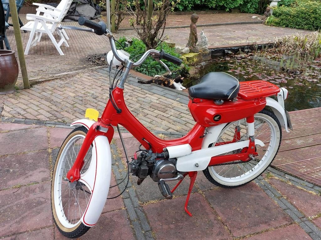 Honda PC50 met kenteken, extra blok en RVS gespaakte wielen, Fietsen en Brommers, Brommers | Honda, Ophalen of Verzenden, Gebruikt
