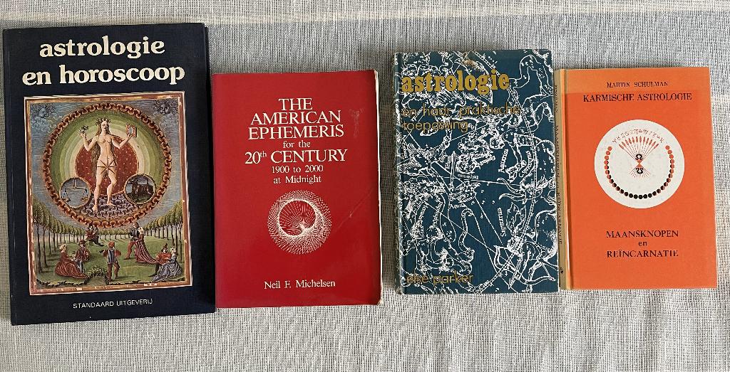 Diverse boeken over astrologie en sterrenkunde, Boeken, Ophalen of Verzenden, Gelezen, Astrologie, Achtergrond en Informatie