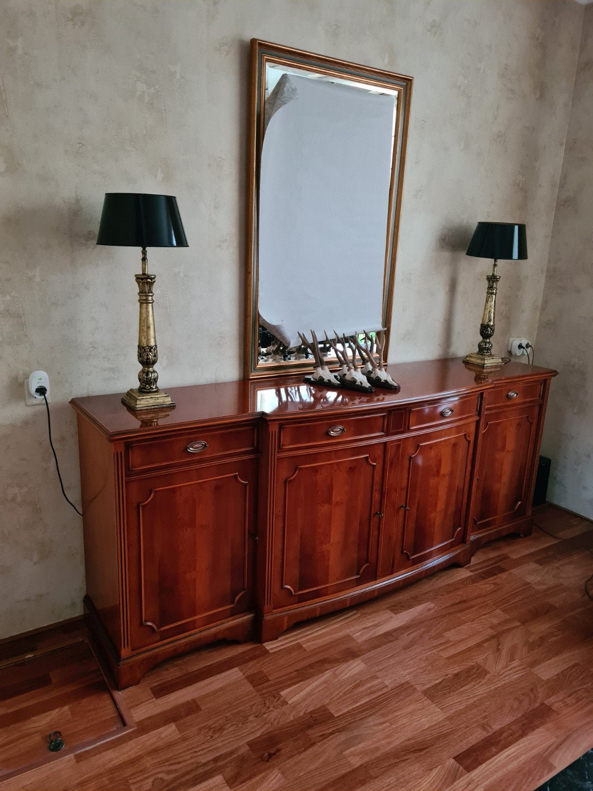 dressoir taxus lijkt op italiaans notenhout met spiegel, Ophalen, 25 tot 50 cm