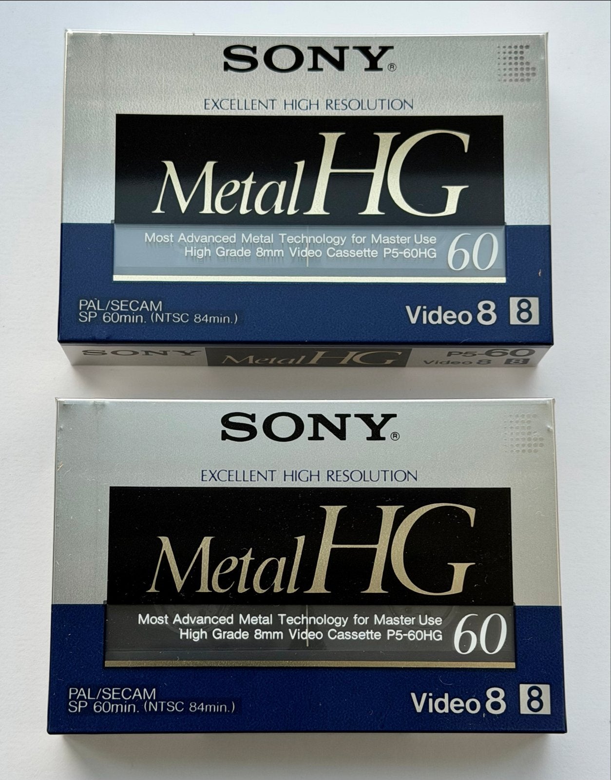 2 Sony Metal HG P5-60 Video8-cassettes, nieuw, geseald, Audio, Tv en Foto, 20x of meer, Ophalen of Verzenden, Band, Disc of Geheugen