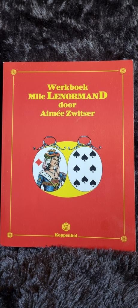 Werkboek Mile Lenormand door Aimée Zwitser, Tarot of Kaarten leggen, Ophalen of Verzenden, Zo goed als nieuw, Instructieboek