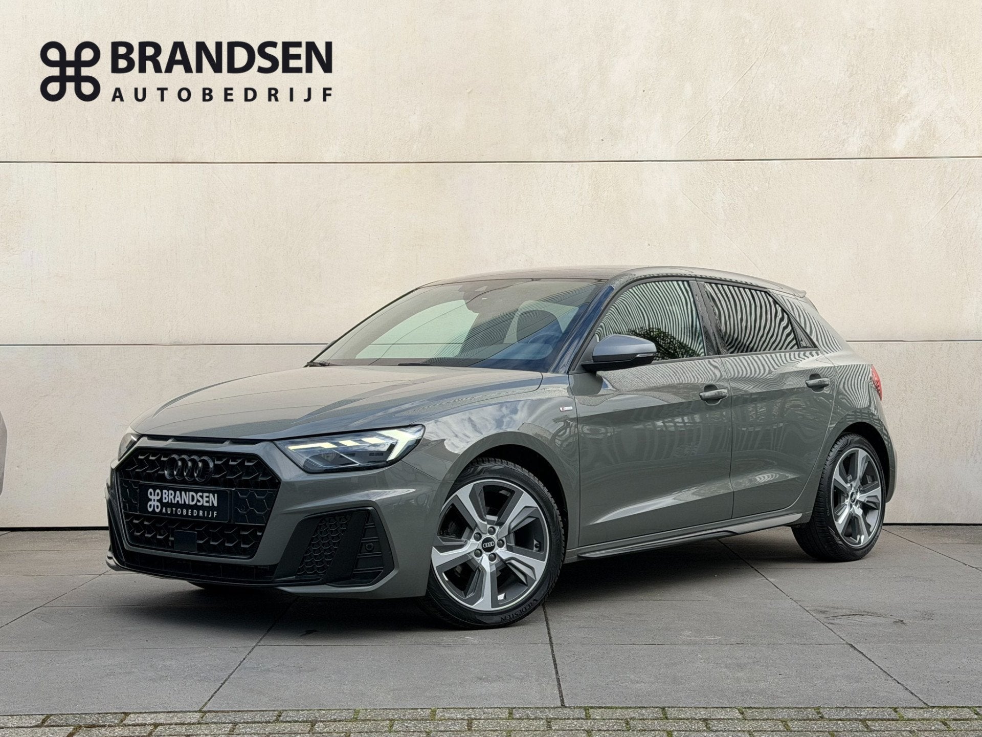 Audi A1 Sportback 35 TFSI S edition ACC-Navi-LED-Carplay-Sto, Auto's, 4 cilinders, Leder en Stof, 49 €/maand, Bedrijf