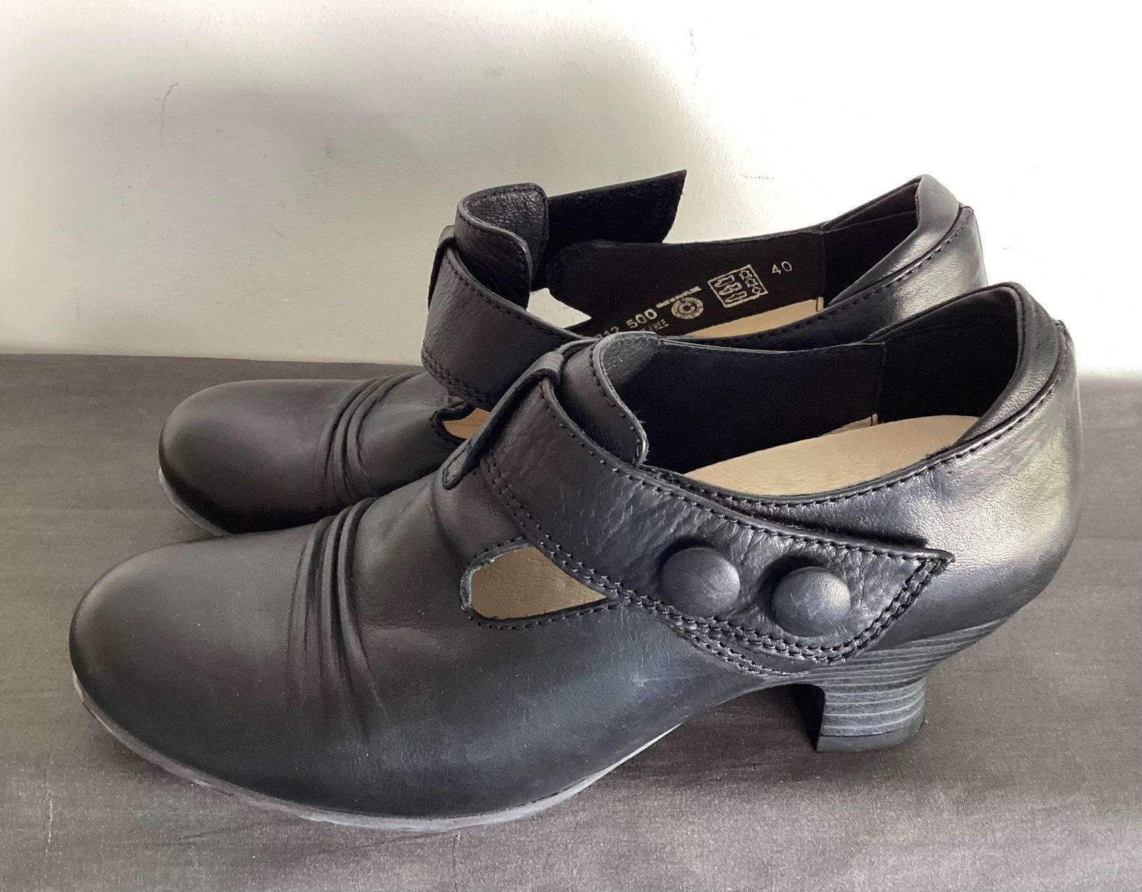WOLKI MIDORI pumps maat 40, nieuwstaat., Ophalen of Verzenden, Zo goed als nieuw