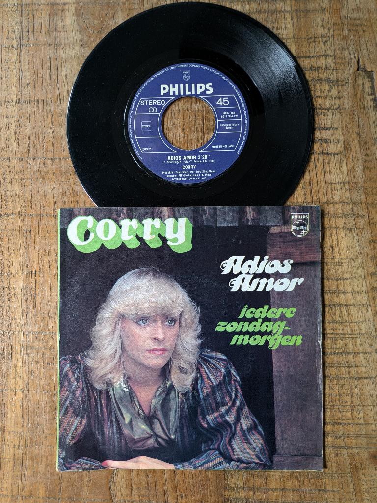 Single Corry Konings - Adios Amor & Iedere zondagmorgen, Gebruikt, 7 inch, Ophalen of Verzenden, Nederlandstalig