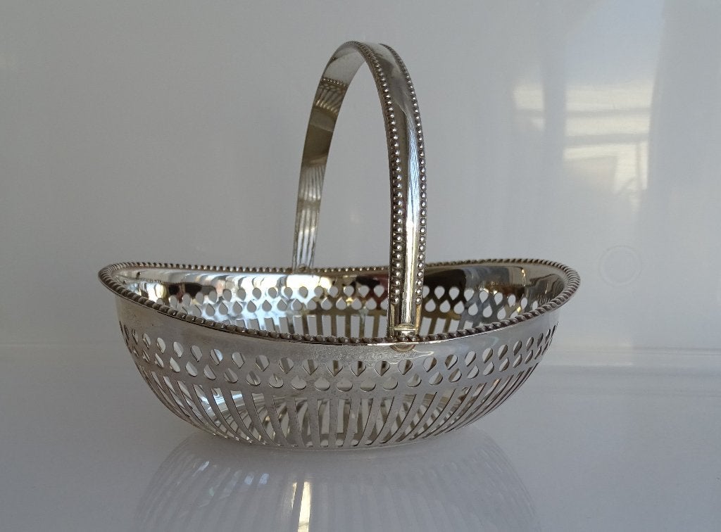 Keltum Bonbon mandje+hengsel Ajour~Parelrand verzilverd 14cm, Ophalen of Verzenden