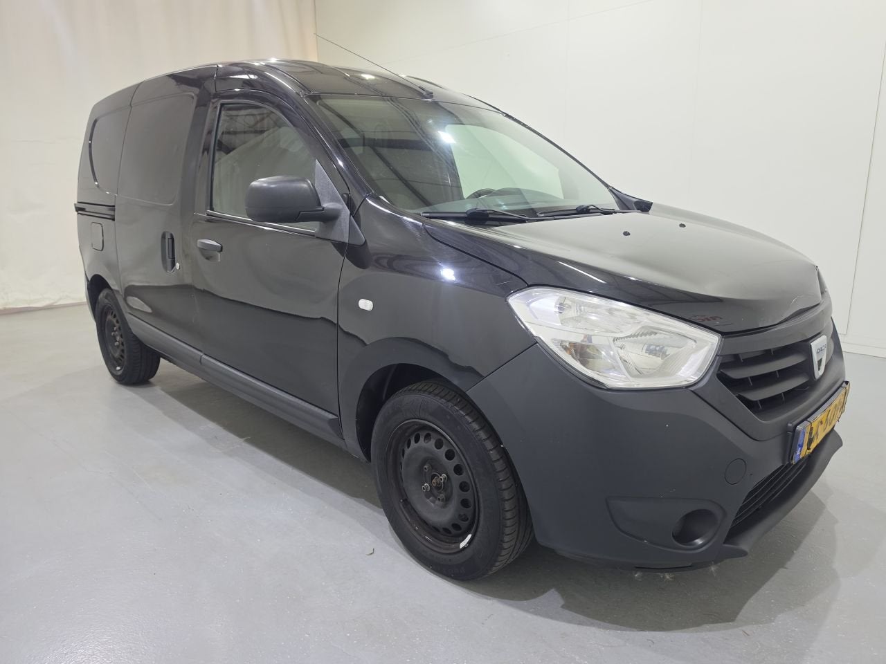 Dacia Dokker 1.5 dCi 75 Ambiance Bjr.2014 (bj 2014), Auto's, Dacia, Zwart, Bedrijf, 75 pk