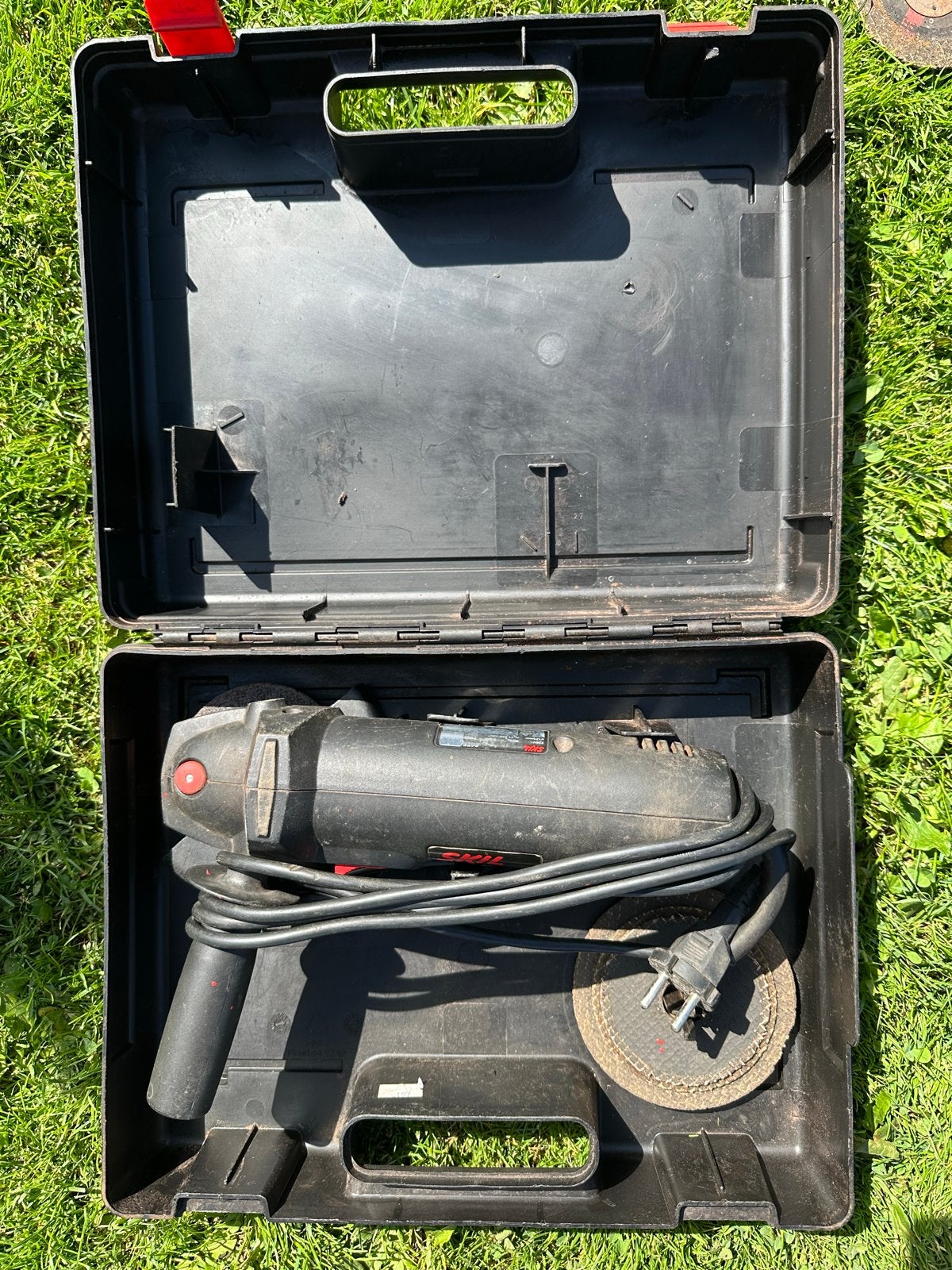 Skil haakse slijper 710 Watt met 4 slijpschijven, Ophalen, Gebruikt, 700 tot 1000 watt, Haakse handslijpmachine