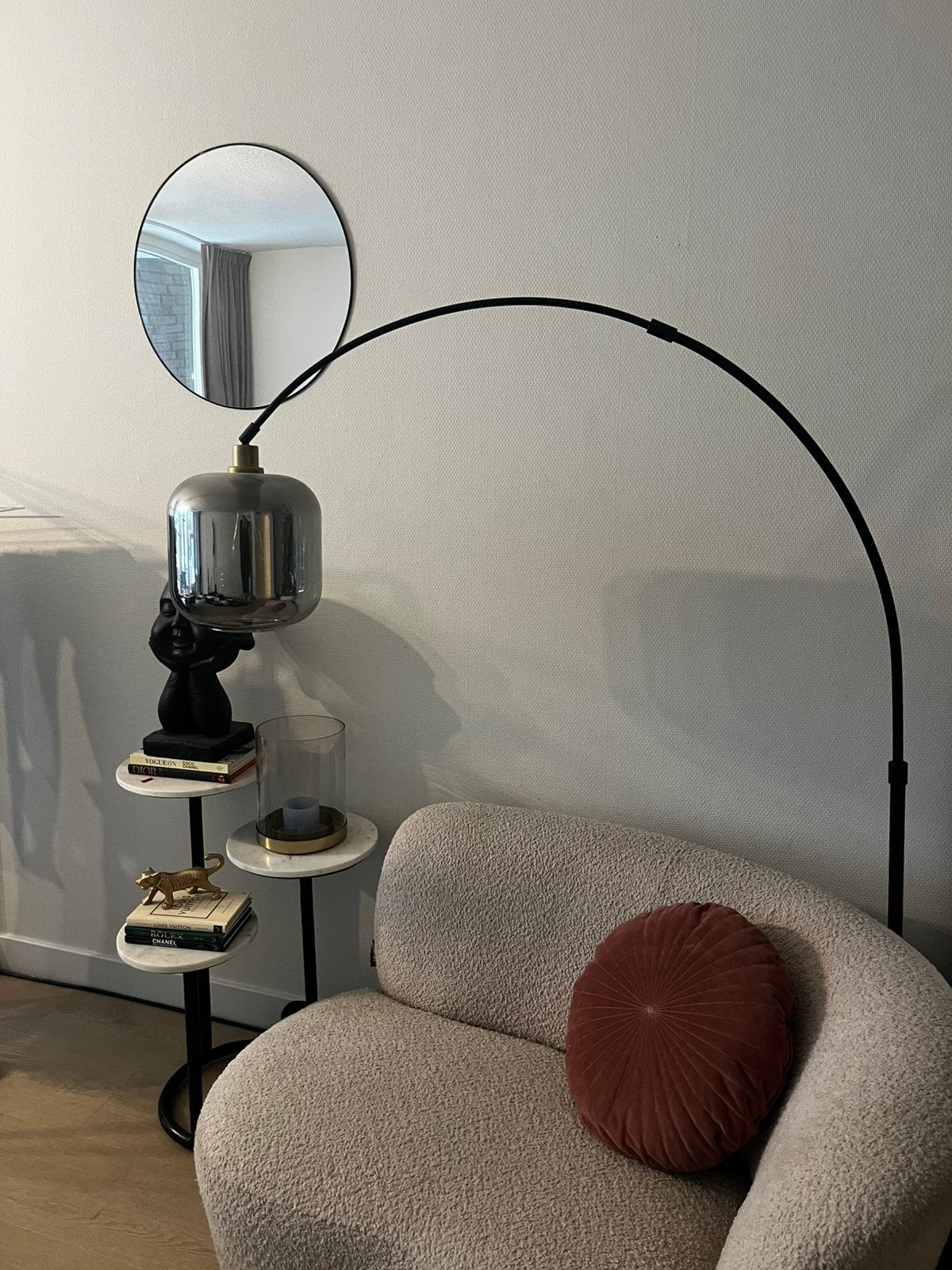 Booglamp Zuzanna zwart met goud en smoke glas, Huis en Inrichting, Lampen | Vloerlampen, Ophalen, Gebruikt, Glas, 150 tot 200 cm