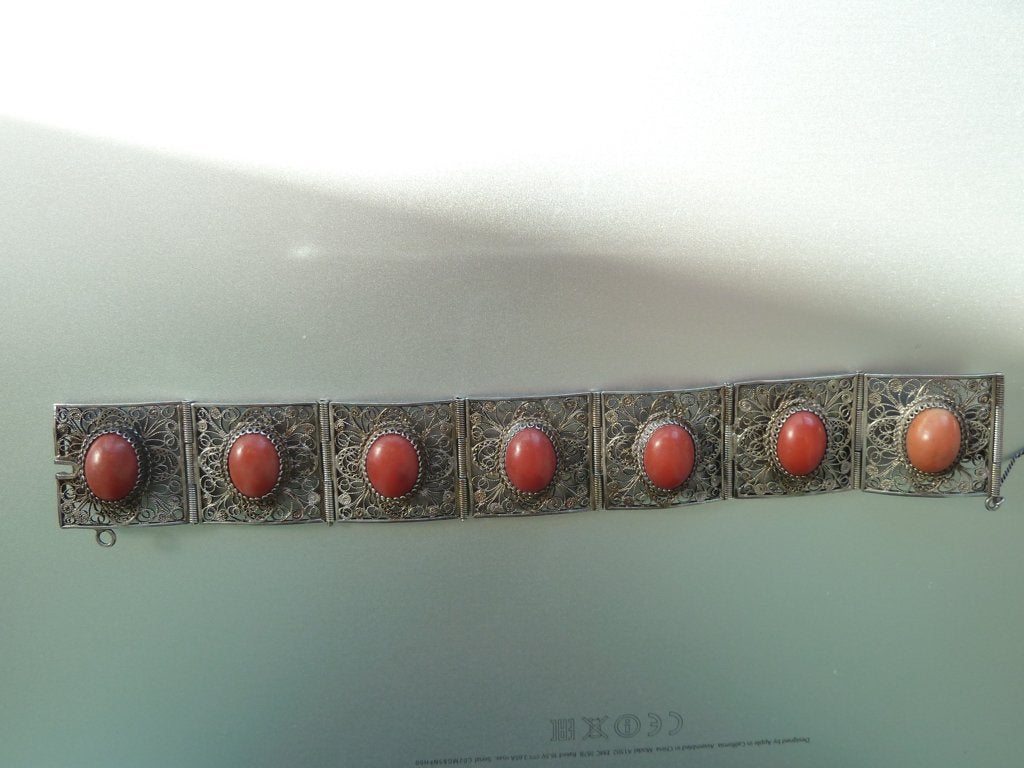 Antieke zilveren armband ca 1880 grote bloedkoraal cabochons, Verzenden, Zilver, Armband, Met edelsteen