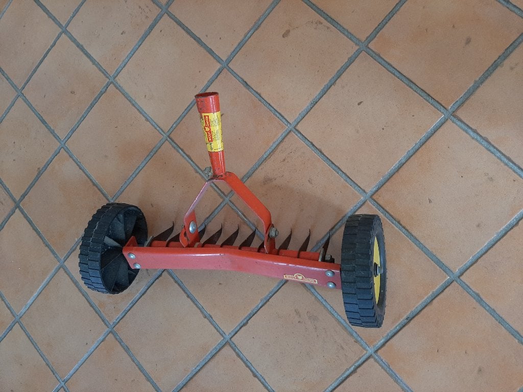 Verticuteerroller grasbeluchter  Wolf Gerate, Tuin en Terras, Hand-tuingereedschap, Ophalen of Verzenden, Gebruikt, Overige soorten