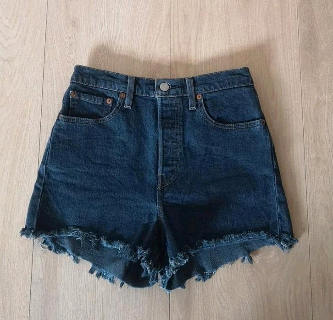 Levi's ribcage short ZGAN 27, Blauw, Ophalen of Verzenden, Zo goed als nieuw, W27 (confectie 34) of kleiner