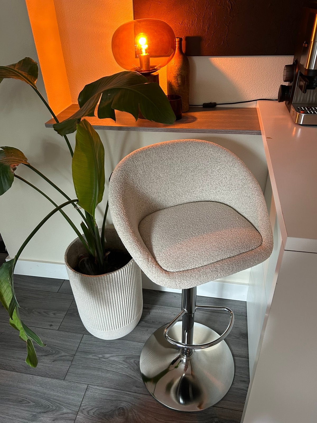 Beige boucle barkruk Taulov, Huis en Inrichting, Ophalen, 60 tot 90 cm, Zo goed als nieuw, 1 kruk