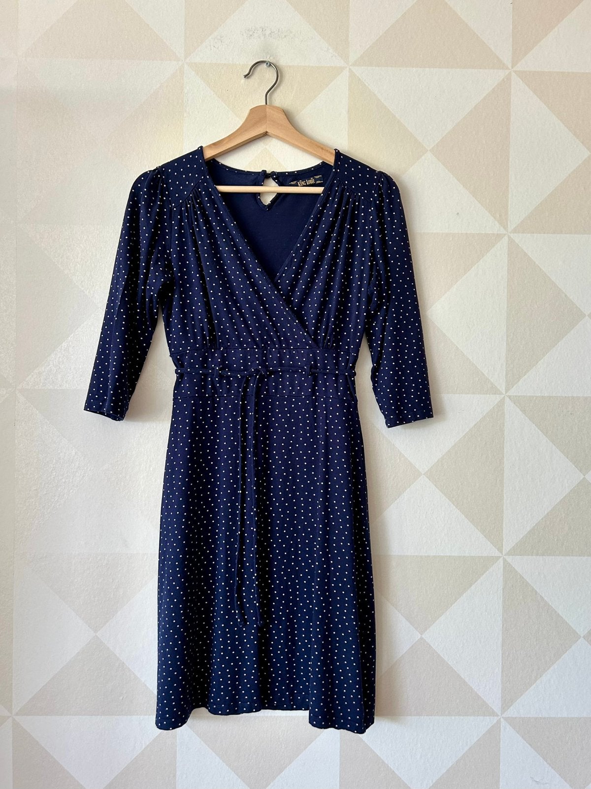 King Louie Cecil Dress jurk donkerblauw wit stip S/36, Blauw, Ophalen of Verzenden, Zo goed als nieuw, Knielengte