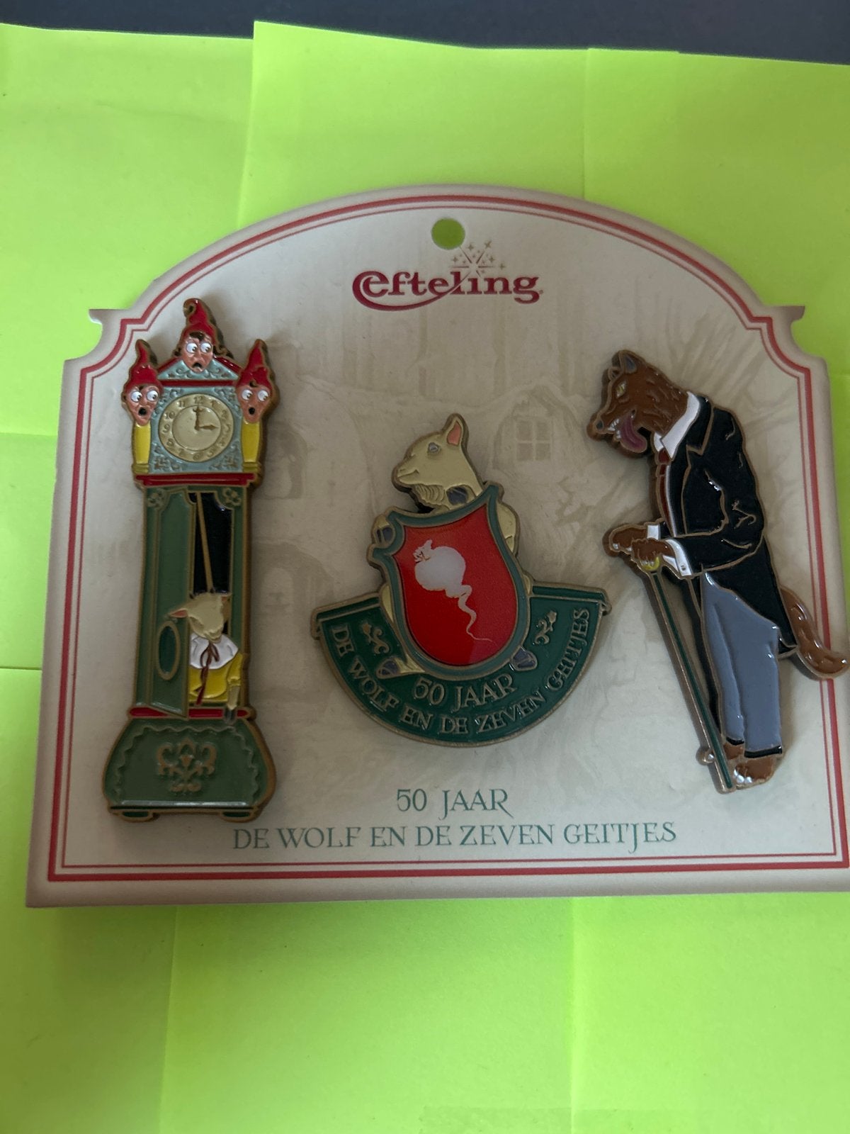 Efteling 50 Jaar De Wolf en de Zeven Geitjes Pins, Verzamelen, Efteling, Ophalen of Verzenden, Nieuw, Button of Speldje
