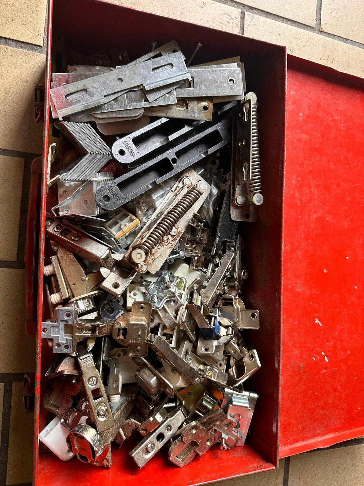Diverse Keuken Scharnieren en Bevestigingsmaterialen, Ophalen, Gebruikt, Overige typen