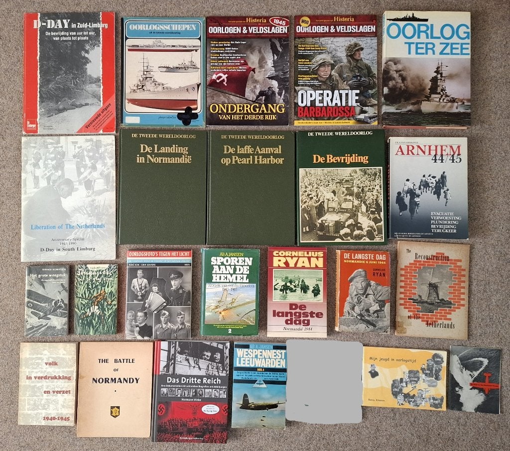 23 boeken over de Tweede Wereldoorlog, Ophalen of Verzenden, Overige soorten, Overige gebieden, Boek of Tijdschrift